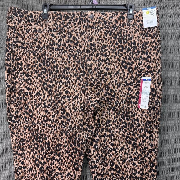 Terra & Sky Women's Plus Leopard Straight Leg Denim Jeans Size 22W Petite - Picture 3 of 11